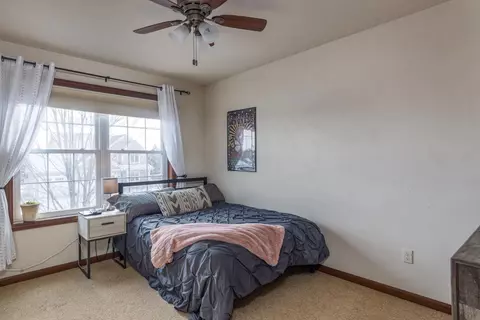 Bedroom - 330 E Flintrock Dr, Appleton, WI 54913 photo 5 of 8