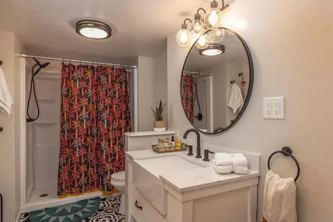 Bath - 330 E Flintrock Dr, Appleton, WI 54913 photo 6 of 6