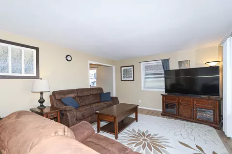 Living - 1125 W Frances St, Appleton, WI 54914 photo 1 of 6
