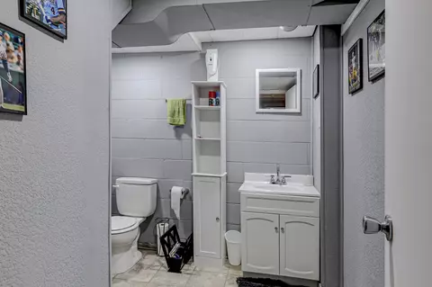 Bath - 1125 W Frances St, Appleton, WI 54914 photo 2 of 2