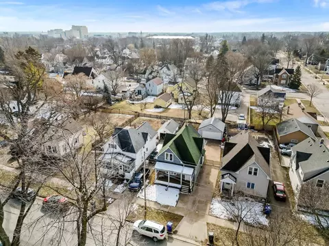 View/Area - 727 W Commercial St, Appleton, WI 54914 photo 3 of 9