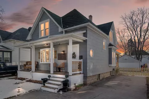 727 W Commercial St, Appleton, WI 54914
