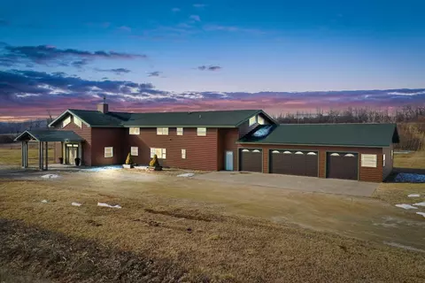 4447 Molitor Rd, Oconto, WI 54153