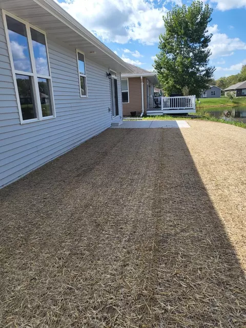 Exterior - 5024 N Milkweed Trl, Appleton, WI 54913 photo 2 of 6