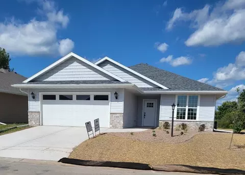 5024 N Milkweed Trl, Appleton, WI 54913