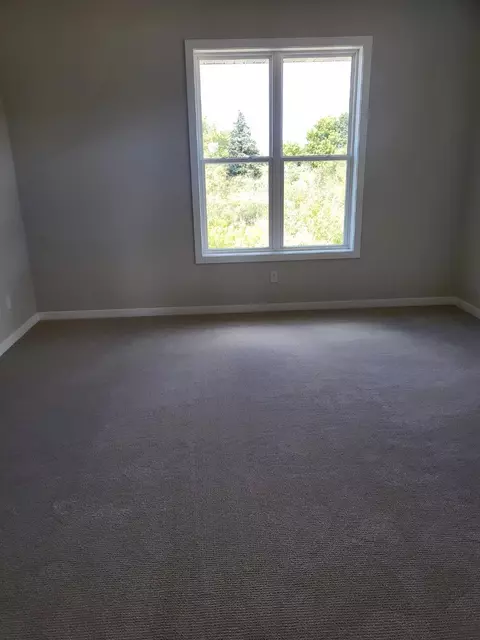 Bedroom - 5024 N Milkweed Trl, Appleton, WI 54913 photo 2 of 3