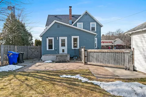 Exterior - 1914 S Oneida St, Appleton, WI 54915 photo 7 of 10