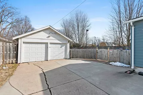 Exterior - 1914 S Oneida St, Appleton, WI 54915 photo 5 of 10