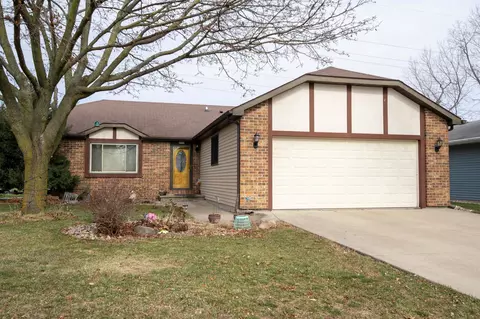2310 Abbey Ave, Oshkosh, WI 54904