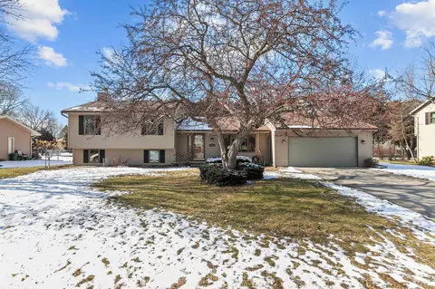 1488 Windmar Dr, Neenah, WI 54956