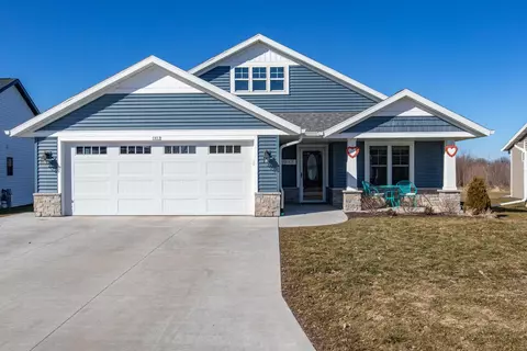 1913 Preserve Dr, Oshkosh, WI 54904
