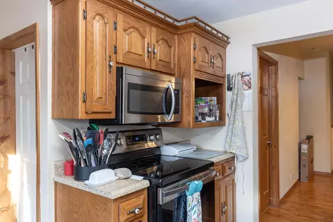 1741 N Oneida St, Appleton, WI 54911 photo 2