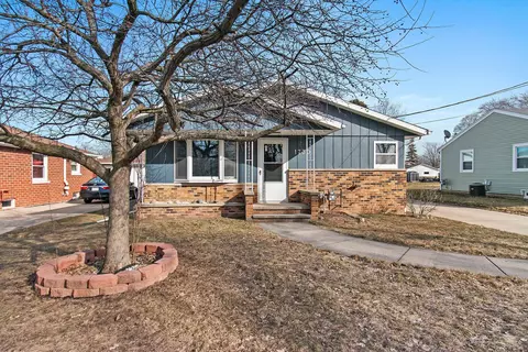 1730 S Madison St, Appleton, WI 54915