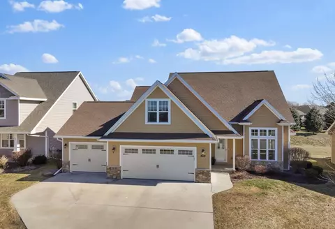 659 Pebblestone Cir, Oneida, WI 54155