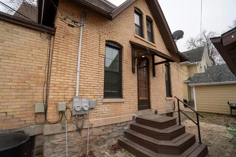 Exterior - 543 N Drew St, Appleton, WI 54911 photo 4 of 6