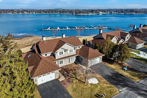 825 Bridgeview Ln #7, Sturgeon Bay, WI 54235