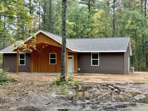 W5480 Island Bluff Lane, Wausaukee, WI 54177