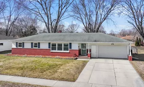 230 Huth St, Green Bay, WI 54302