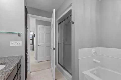 Bath - 4101 N Windcross Dr, Appleton, WI 54913 photo 5 of 6