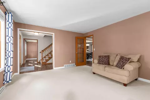 Living - 4101 N Windcross Dr, Appleton, WI 54913 photo 6 of 6