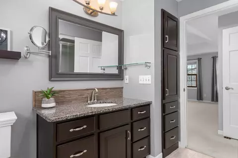 Bath - 4101 N Windcross Dr, Appleton, WI 54913 photo 6 of 6