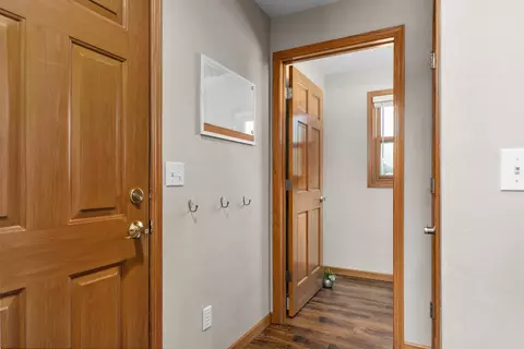 Entry Way - 4101 N Windcross Dr, Appleton, WI 54913 photo 1 of 3