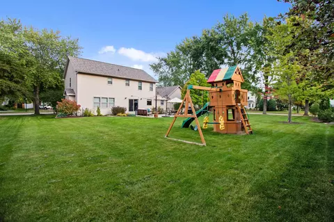Exterior - 4101 N Windcross Dr, Appleton, WI 54913 photo 5 of 6