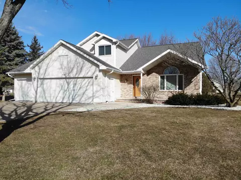 w6562 Cedar Lane, Greenville, WI 54942