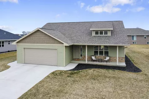 1639 Marie Ln, Green Bay, WI 54313