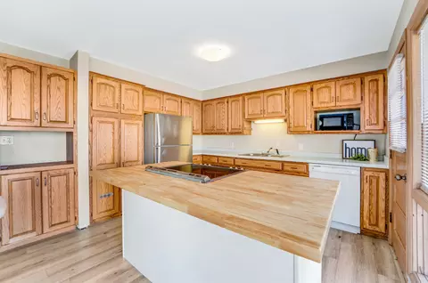 1636 E Byrd St, Appleton, WI 54911 photo 9