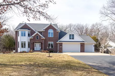 1843 Scarlet Oak Trl, Oshkosh, WI 54904