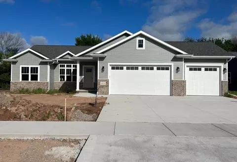 2412 Creeksedge Way, De Pere, WI 54115