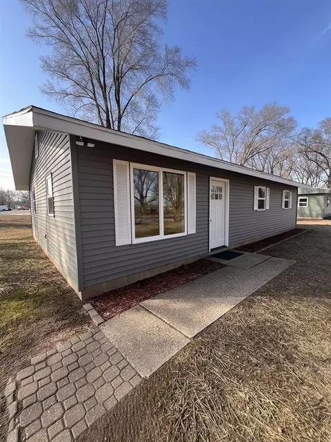 n3081 Lawson Drive, Waupaca, WI 54981