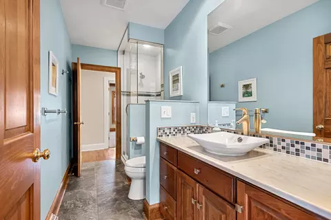 Bath - 4117 N Windover Ct, Appleton, WI 54913 photo 4 of 6