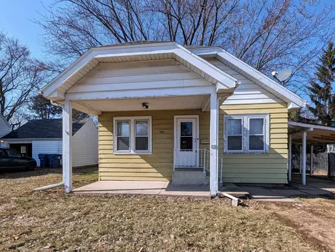 256 S Main St, Clintonville, WI 54929