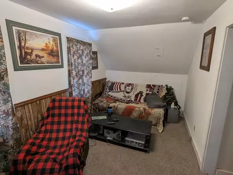 Bedroom - 133 E River Dr, Omro, WI 54963 photo 2 of 2