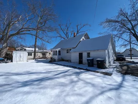 Exterior - 133 E River Dr, Omro, WI 54963 photo 3 of 7