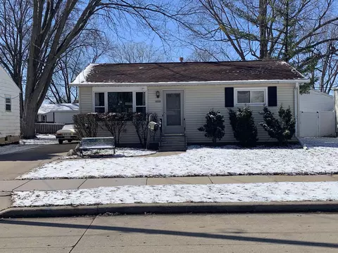 1313 Monroe St, Oshkosh, WI 54901