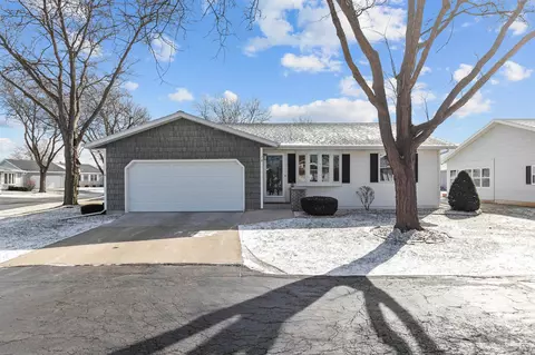 18 Heritage Ln, Fond Du Lac, WI 54935