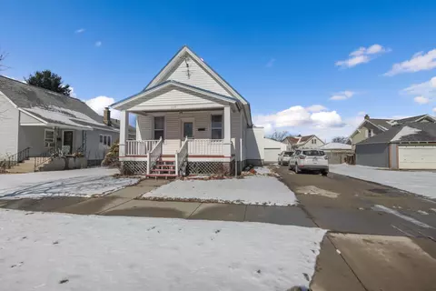 1114 Garfield Ave, Marinette, WI 54143
