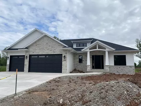1357 Highland Ridge Dr, De Pere, WI 54115