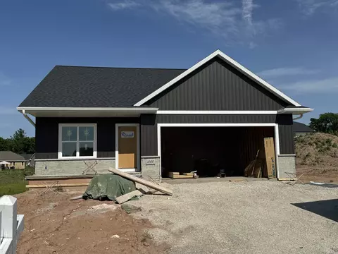 1202 Lake Largo Dr, Green Bay, WI 54311