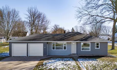 103 N 5th St, Winneconne, WI 54986