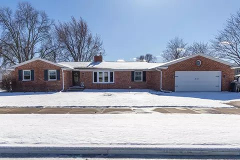 1213 Sunset Dr, Kimberly, WI 54136