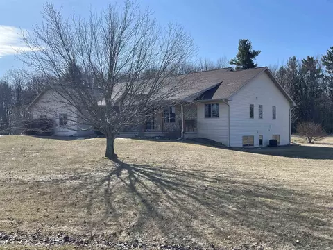 w7647 Riverview Drive, Shawano, WI 54166