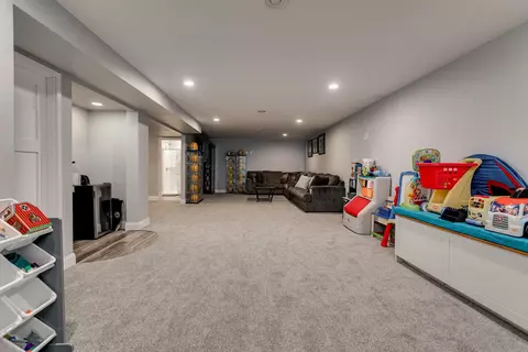 Living - 5394 W Pleasant Way, Appleton, WI 54913 photo 5 of 6