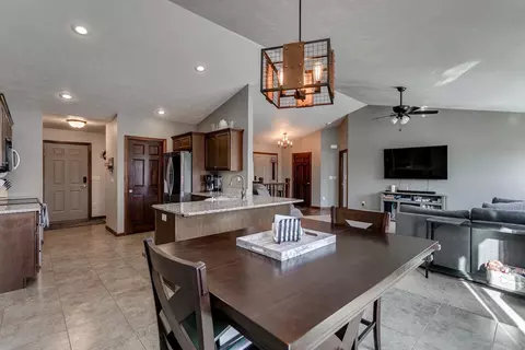 Dining - 5394 W Pleasant Way, Appleton, WI 54913 photo 1 of 2