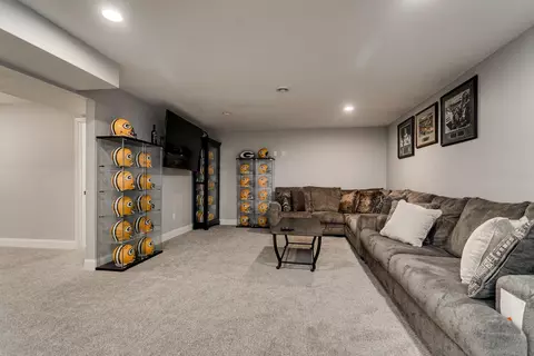 Living - 5394 W Pleasant Way, Appleton, WI 54913 photo 6 of 6