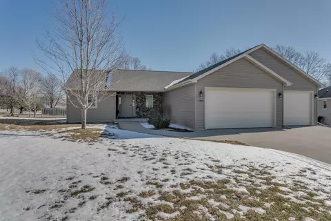 5394 W Pleasant Way, Appleton, WI 54913