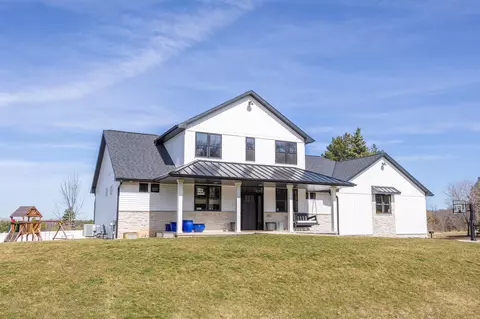 1861 Dallas Ln, De Pere, WI 54115